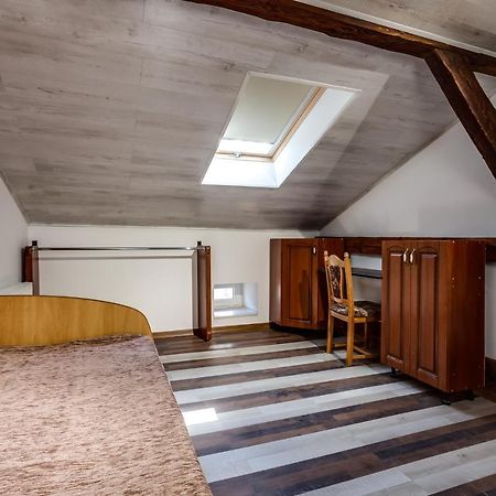Four Bedrooms Apartment In The Heart Of Lviv Bagian luar foto