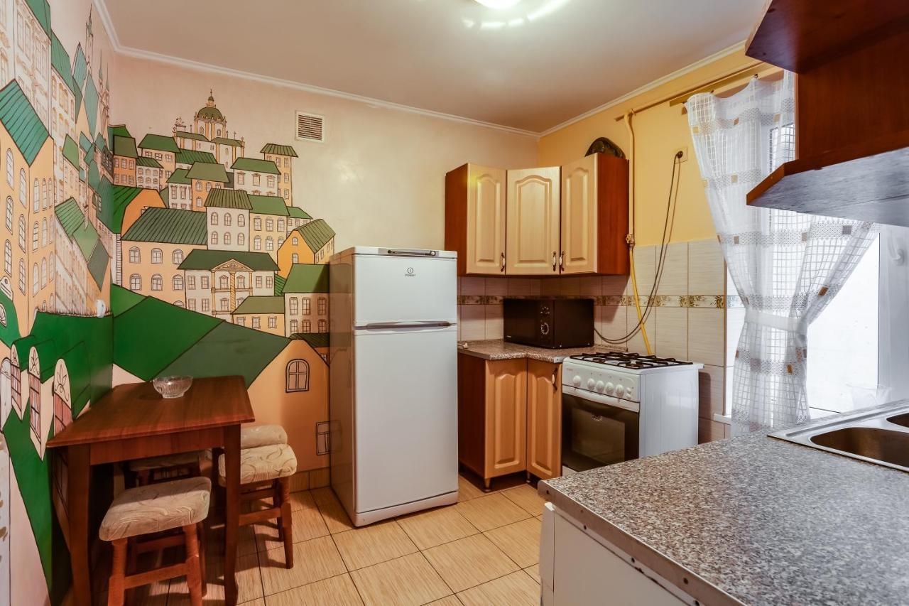 Four Bedrooms Apartment In The Heart Of Lviv Bagian luar foto